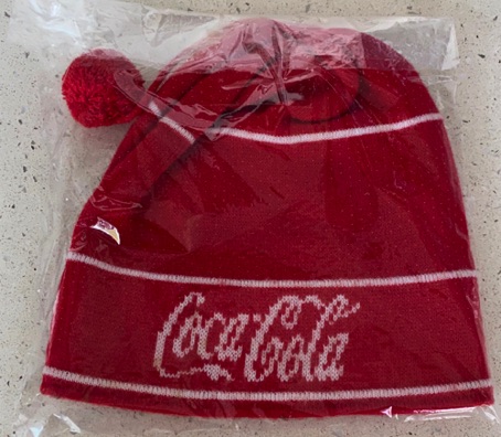 9525-1 € 4,00 coca cola muts rood wit.jpeg